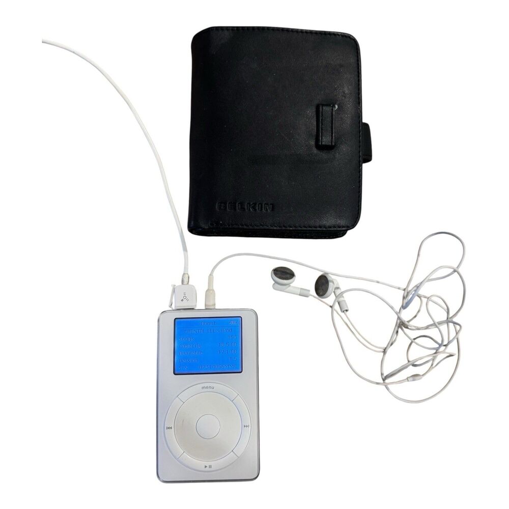 Apple iPod Classic 2nd Gen A1019 20GB Bundle w/ Charger Headphones - Bad Battery